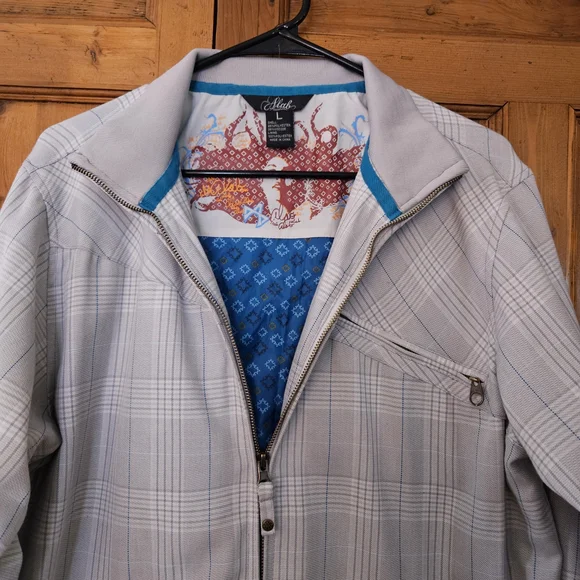 Men's Stylish Gray Plaid Jacket With Detailed Lining - Picture 3 of 11
